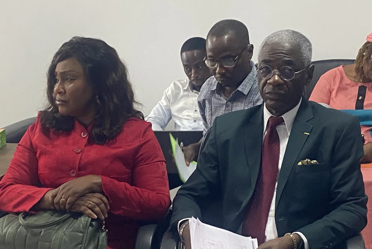 Le conseiller Docteur Louis Ban Koffi aux côtés de la Secrétaire Générale de l'ANAREKA-CI pendant la rencontre avec l'Antenne INHP de Cocody-Bingerville